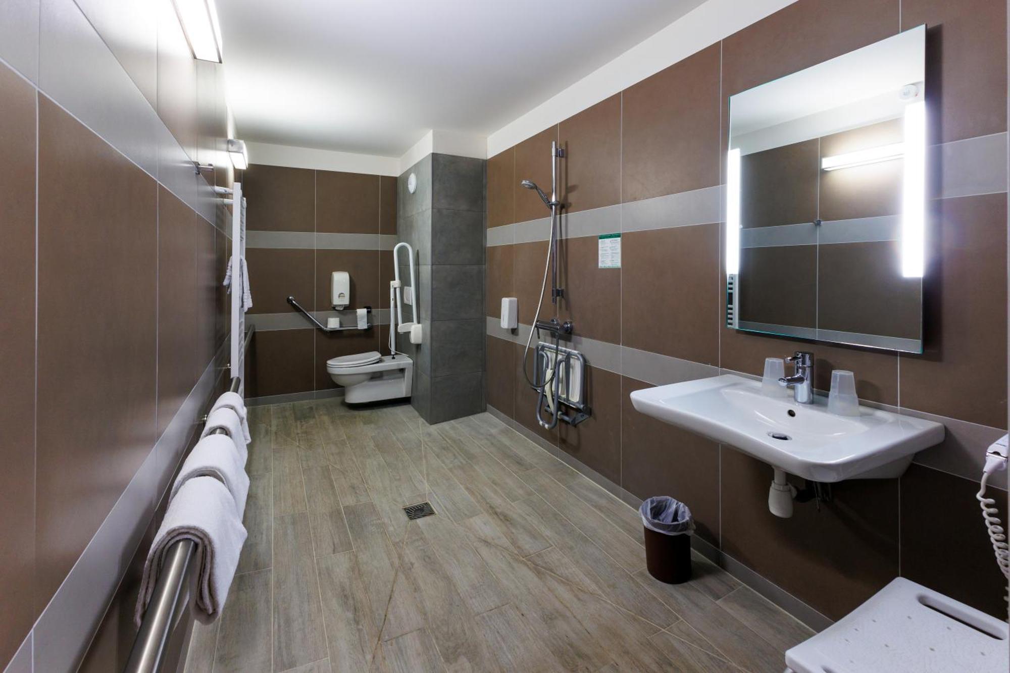 Logis Hotel Le Rochelois Ла-Рошель Экстерьер фото
